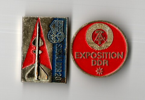 Значки 2 шт. ГДР Сигнал ВСИ, Экспозишен XF