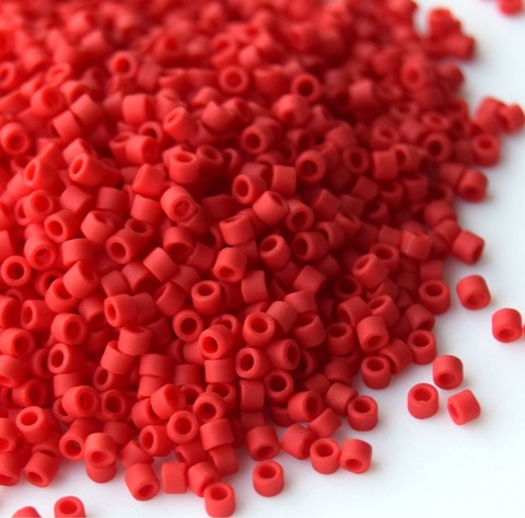 DB-0753 Бисер цилиндрический Миюки делика 11/0 Красный матовый непрозрачный /Miyuki delica 11/0 Opaque Matte Red