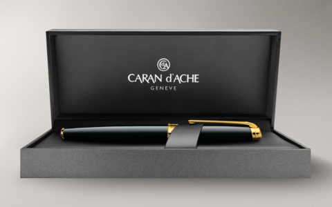 Ручка-роллер Caran d'AcheCaran d’Ache Leman Ebony Black Lacquer GP (4779.282)