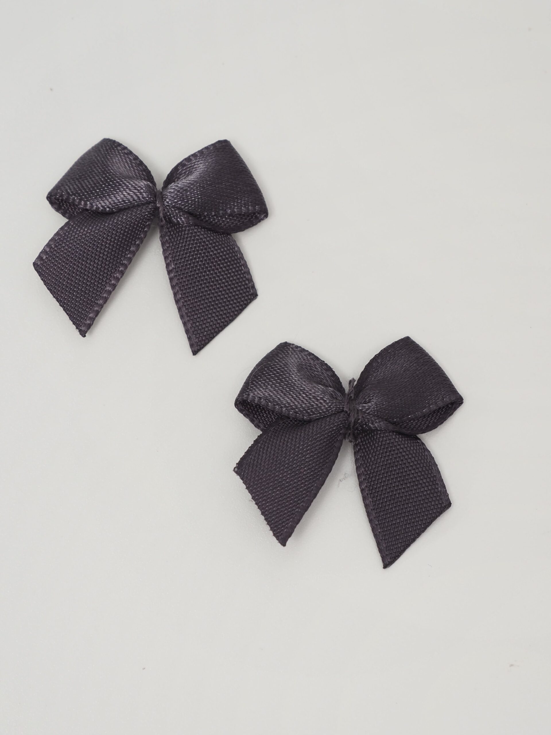Бантик пришивной декоративный графит 2,5 см