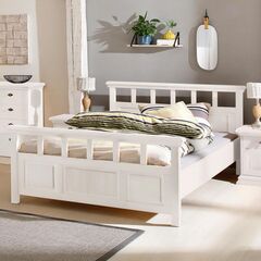 Двуспальная кровать 140х200 см Минск белая, из массива сосны в классическом стиле, с изголовьем, на ножках