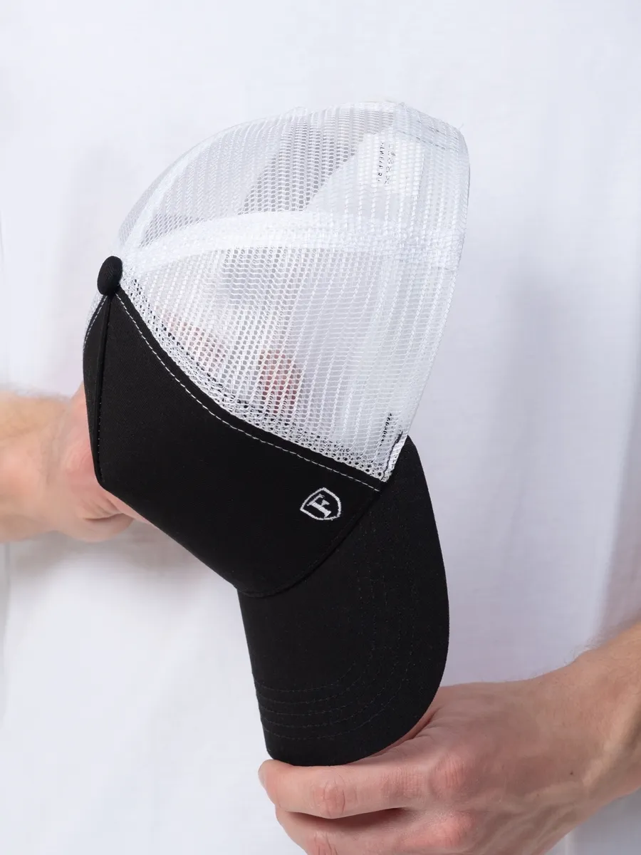 Бейсболка снепбек летняя с сеткой