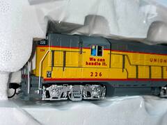 Локомотив EMD GP9 Ph II UP#226 (DCC/аналоговый, звуковой) 1:87