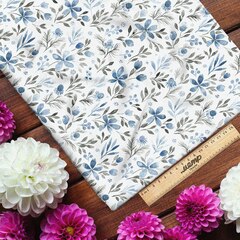 Ткань атлас незамысловатые цветы с листьями