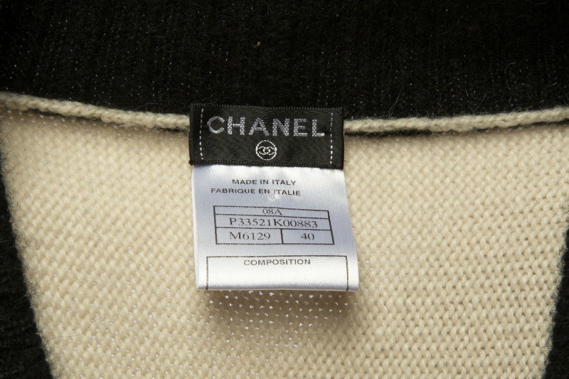 Стильный удлиненный кашемировый кардиган от Chanel, 40 размер