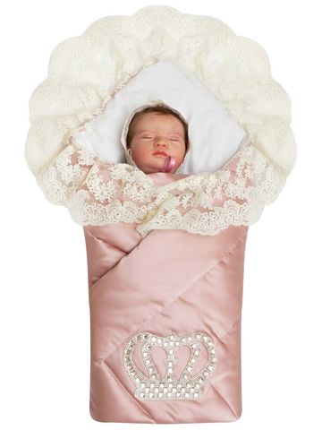 Зимний конверт-одеяло на выписку "Империя" утренняя роза с молочным кружевом и большой короной на липучке без пледа