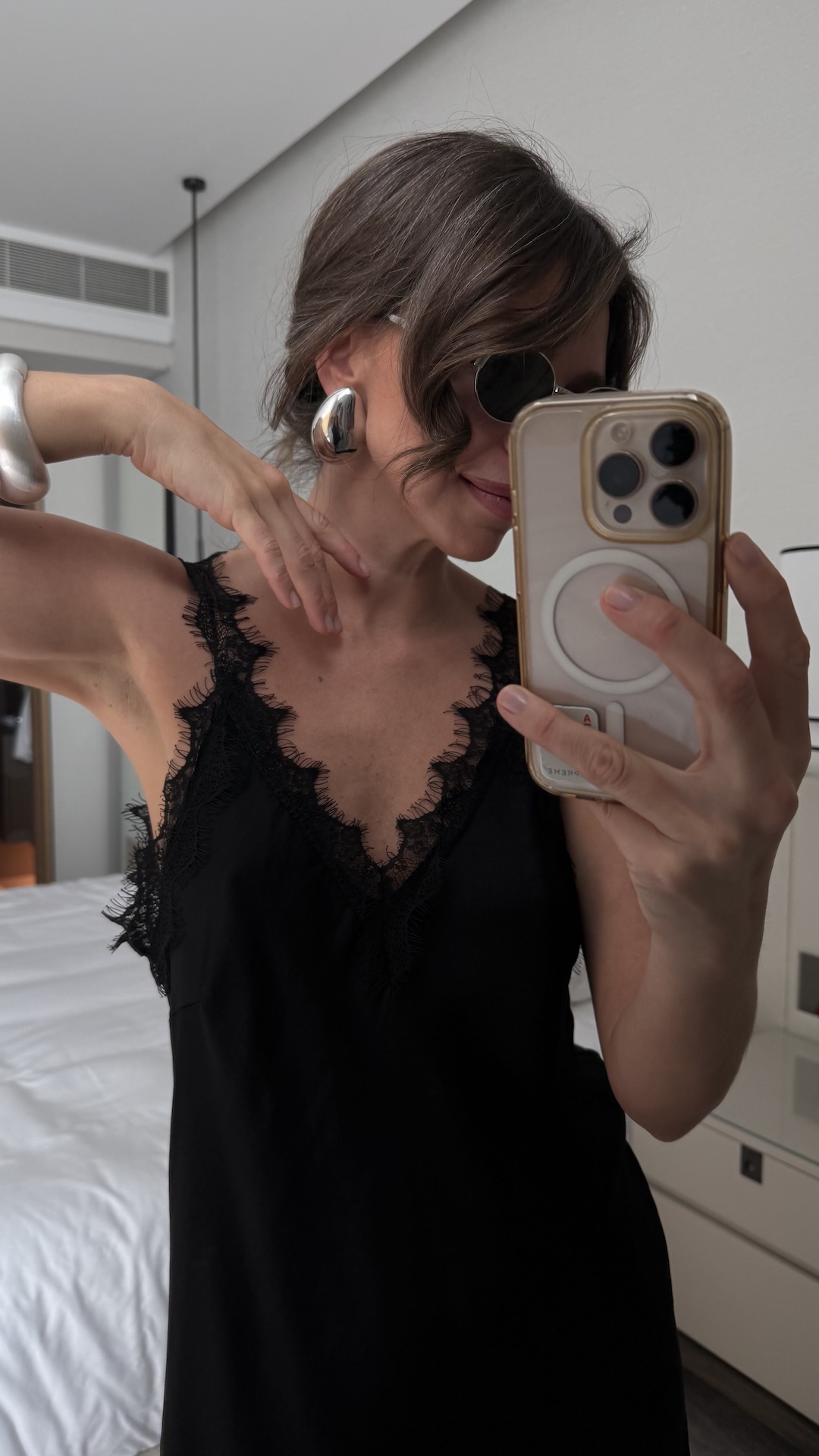 Серьги в виде выпуклых сфер