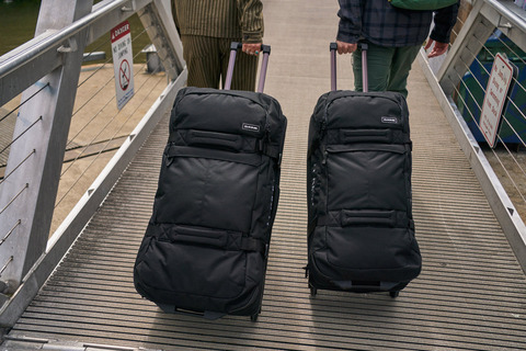 Картинка сумка на колесах Dakine D.101.2919 Black - 12