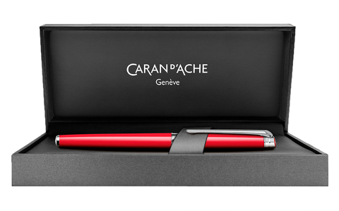 Ручка перьевая Caran d'Ache Leman Slim Scarlet Red Lacquer SP F (4791.760)