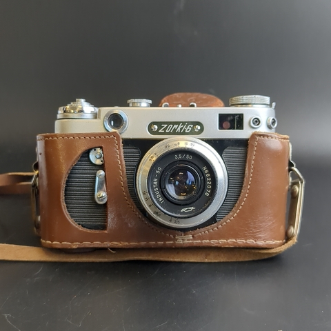 №32 Фотоаппарат "Зоркий-6" с объективом "Индустар-50" в оригинальном кофре, металл, стекло, пластик, кожа, Красногорский механический завод (КМЗ), СССР, 1959-1966 гг.