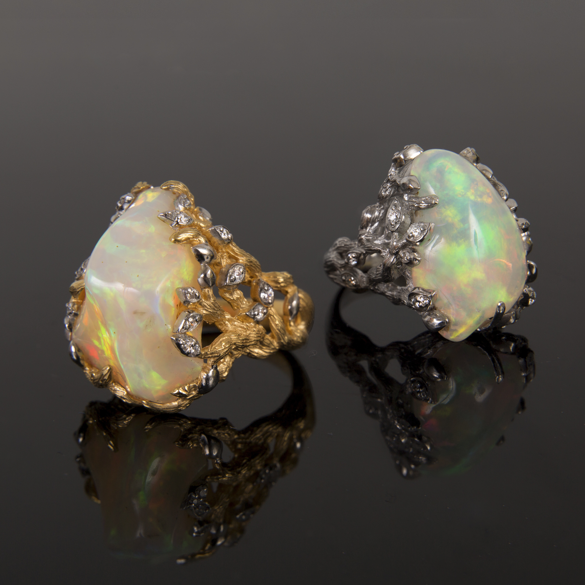 черный опал арлекин. жемчужный опал. переливающийся камень. благородный опал лев. черный опал ограненный.