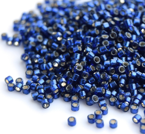 DB-2191 Бисер цилиндрический Миюки делика 11/0 Оружейная сталь Темно-синий полуматовый с серебристой линией внутри /Miyuki delica 11/0 Duracoat S/L Dyed Navy Blue