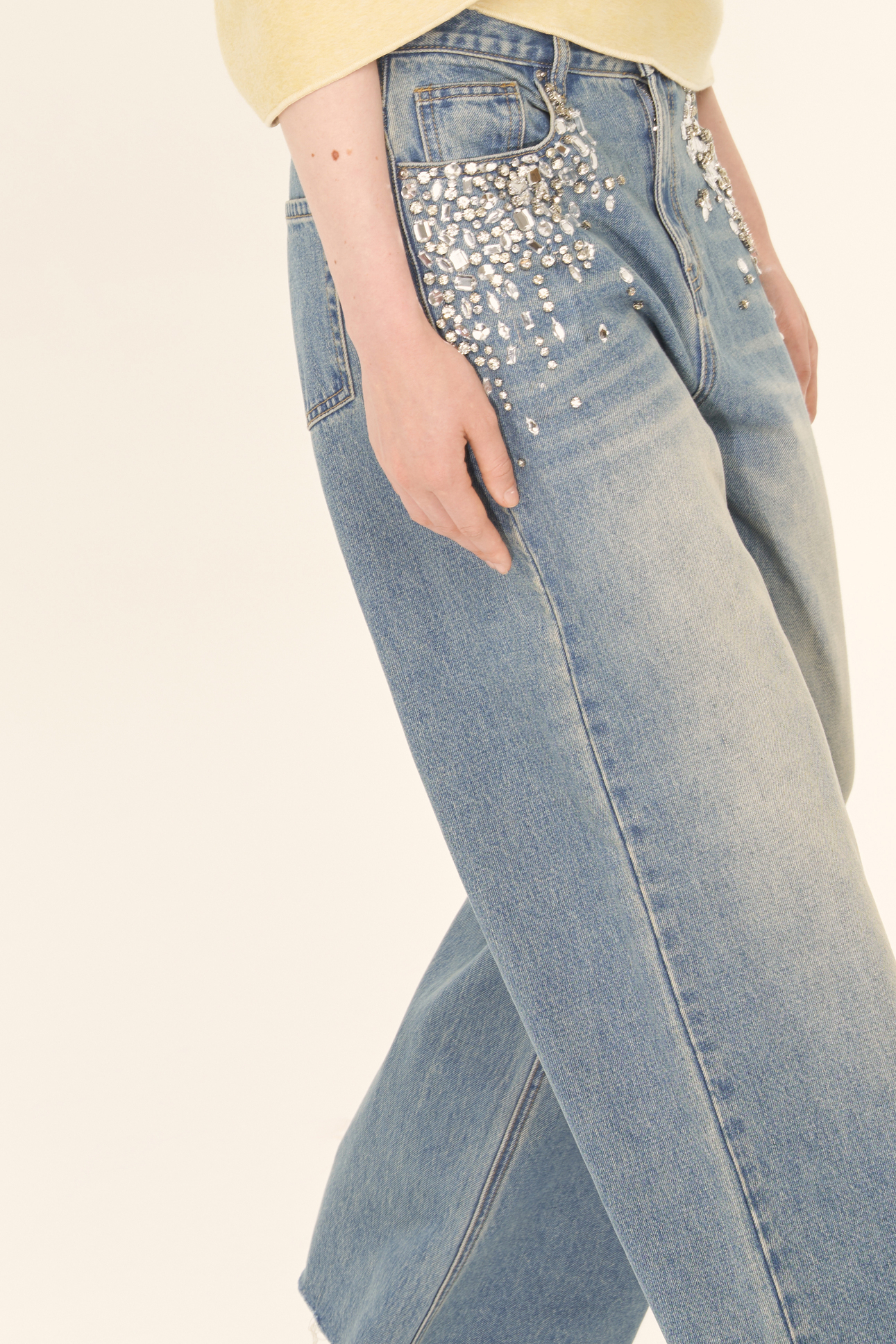Джинсы со стразами (Кэрри Брэдшоу), голубые
