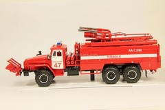 Ural-4320 AA-72-60 Aerodrome Fire fighting 6x6 LOMO-AVM 1:43