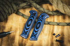 Накладки Forester, Intruder, Yeti из G10 Черно-Синие