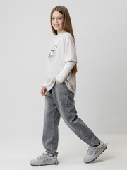 фуфайка  для девочки  КР 302871/бежевый 4002 к623