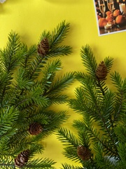 Еловая ветка с шишками искусственная, декор зимний, рождественский, 1 ветка, 36 см