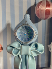 Новогодняя свеча шар "Коробочка из детства"