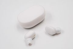 Наушники Xiaomi AirDots (Mi True Wireless Earbuds) (EU)