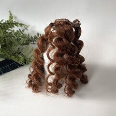 Волосы для кукол, трессы кудри-локоны-спиральки, коричневые с рыжинкой, длина 15 см*1 метр.