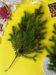 Еловая ветка с шишками искусственная, декор зимний, рождественский, 1 ветка, 36 см