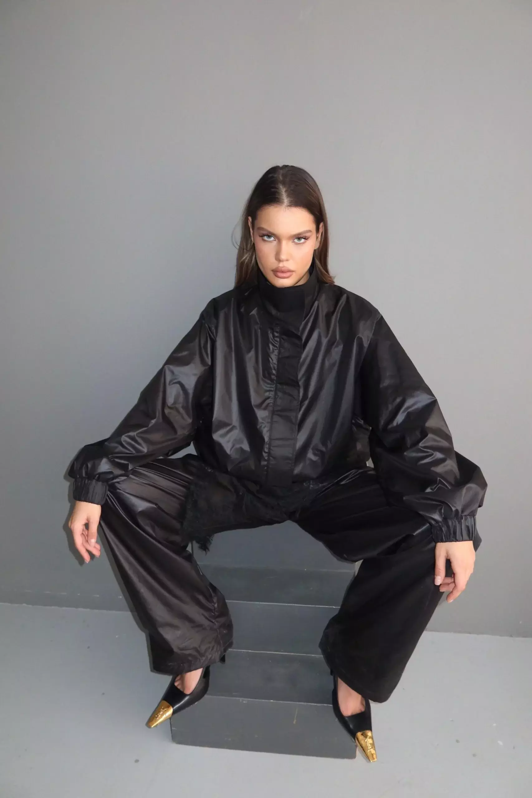 Ветровка, Черный