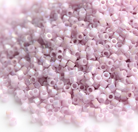 DB-1504 Бисер цилиндрический Миюки делика 11/0 /Miyuki delica 11/0 Opaque ab pale rose