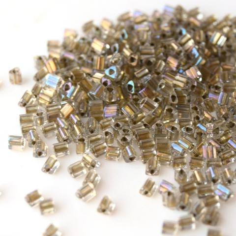 Бисер японский TOHO Triangle треугольный 11/0 0262 золотистый радужный