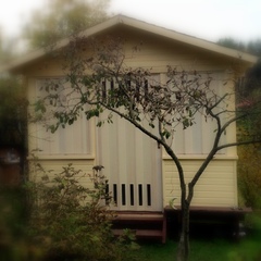 Двери гармошка в беседке, цвет белый дуб