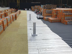 Поставка и монтаж кровли из ПВХ мембраны Торгово-выставочный павильон