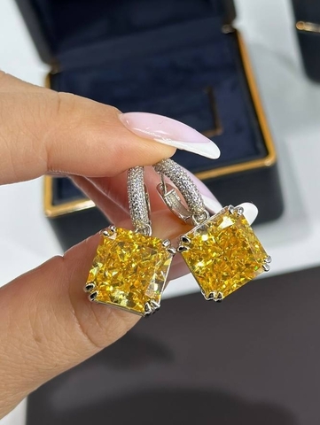4955 - Серьги из серебра с квадратными, цирконами в бриллиантовой огранке