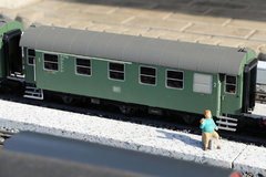 3-осный перестроенный пассажирский вагон 1-го и 2-го класса DB IV