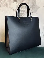 Женская черная форматная сумка из натуральной кожи "Сафьяно"