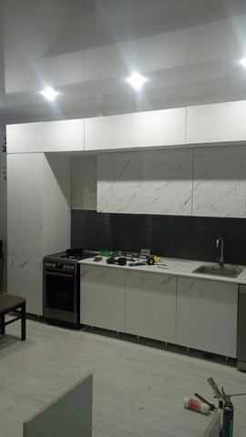 Кухня Оливия 3.0 м белый глянец холодный / мрамор золото