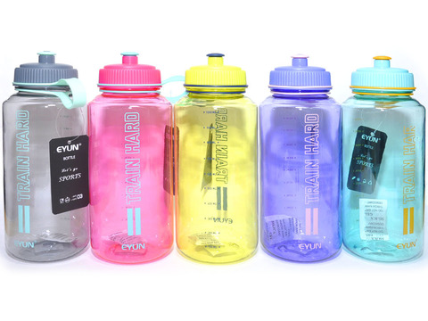 Бутылка для воды. Материал: пластик, силикон. Объём 1000 ml. YY-220
