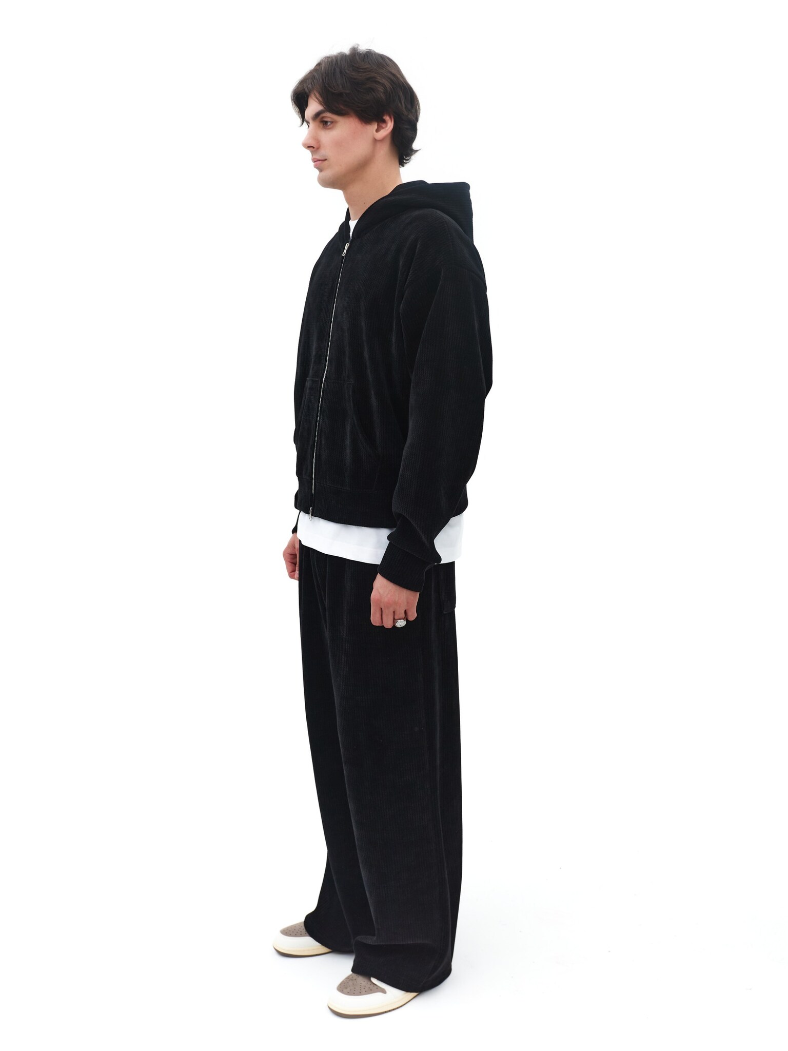 Черный велюровый спортивный костюм COMA