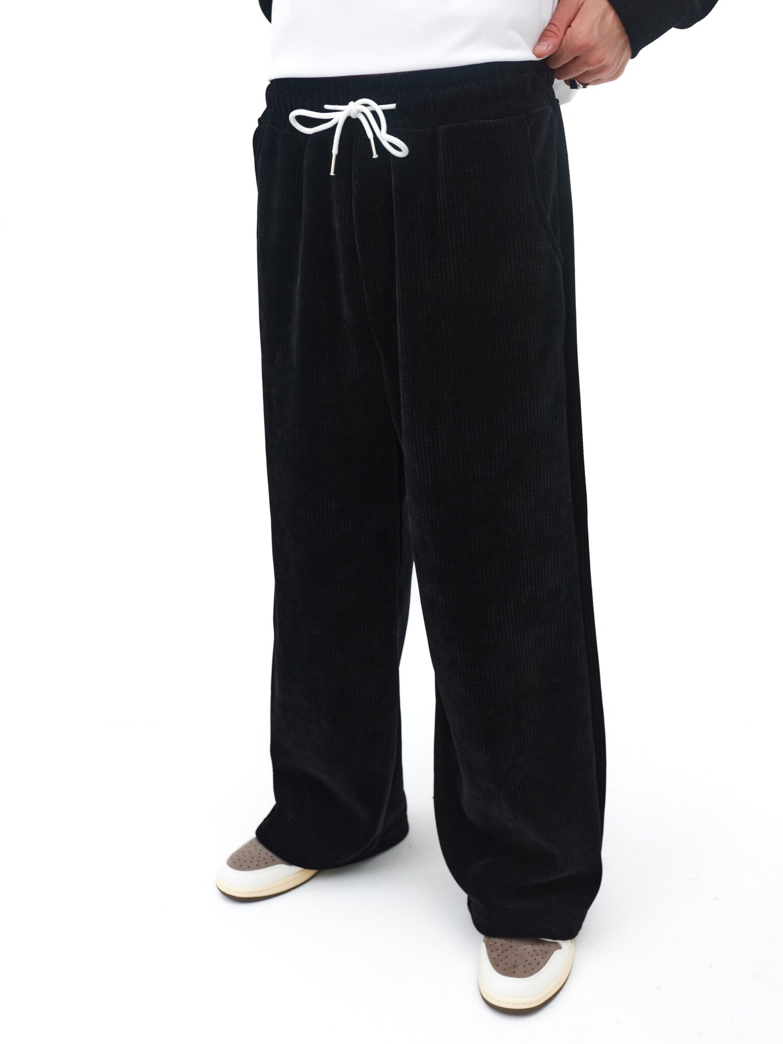 Черный велюровый спортивный костюм COMA