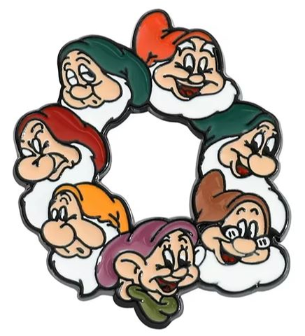 Персонажи Диснеевских мультфильмов значок металлический