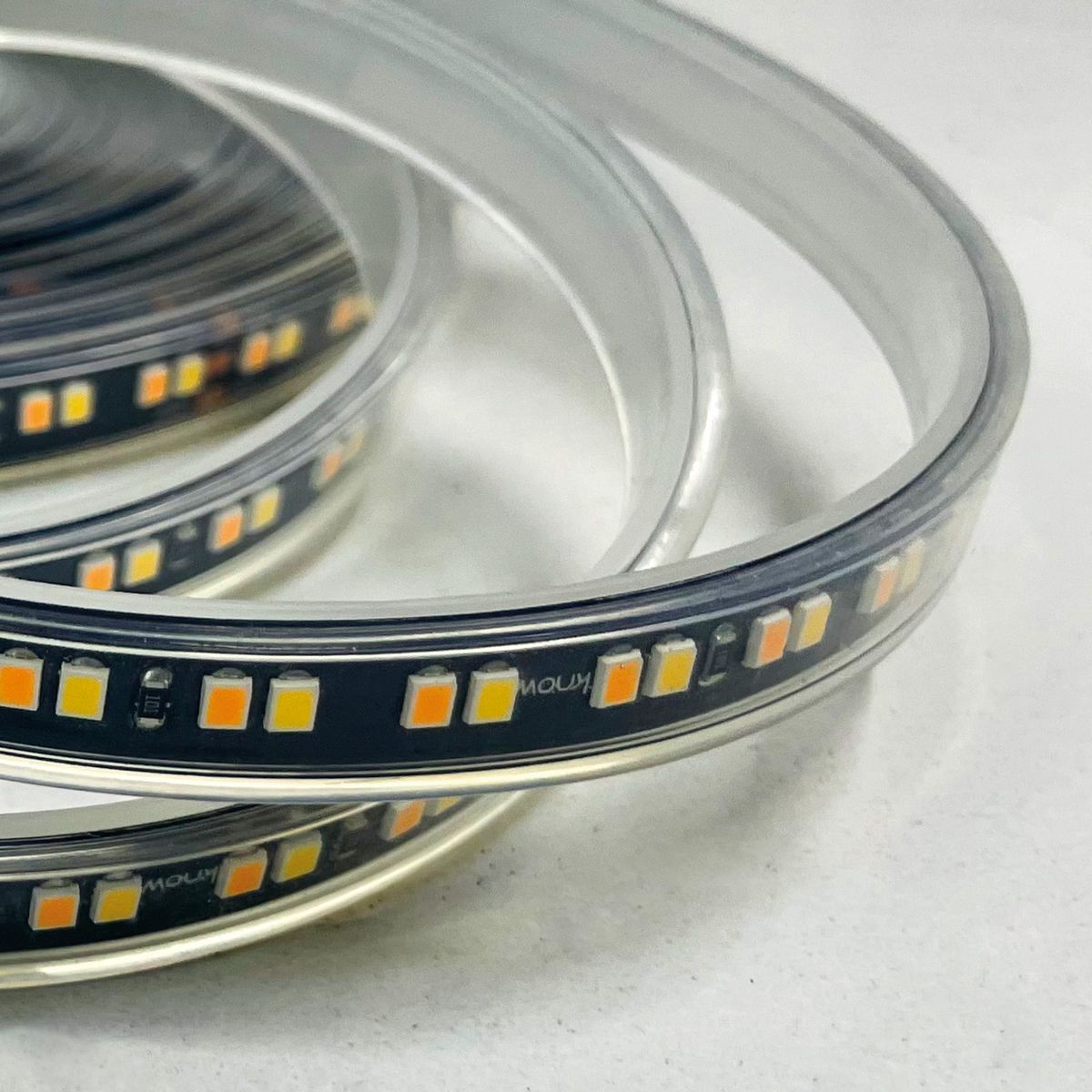 Светодиодная лента Favourite 19,8W/m 168LED/m 2835SMD от теплого до холодного 5M 2001-62020