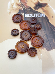 Пуговицы на прокол натуральный рог светло-коричневые (полупрозрачные)