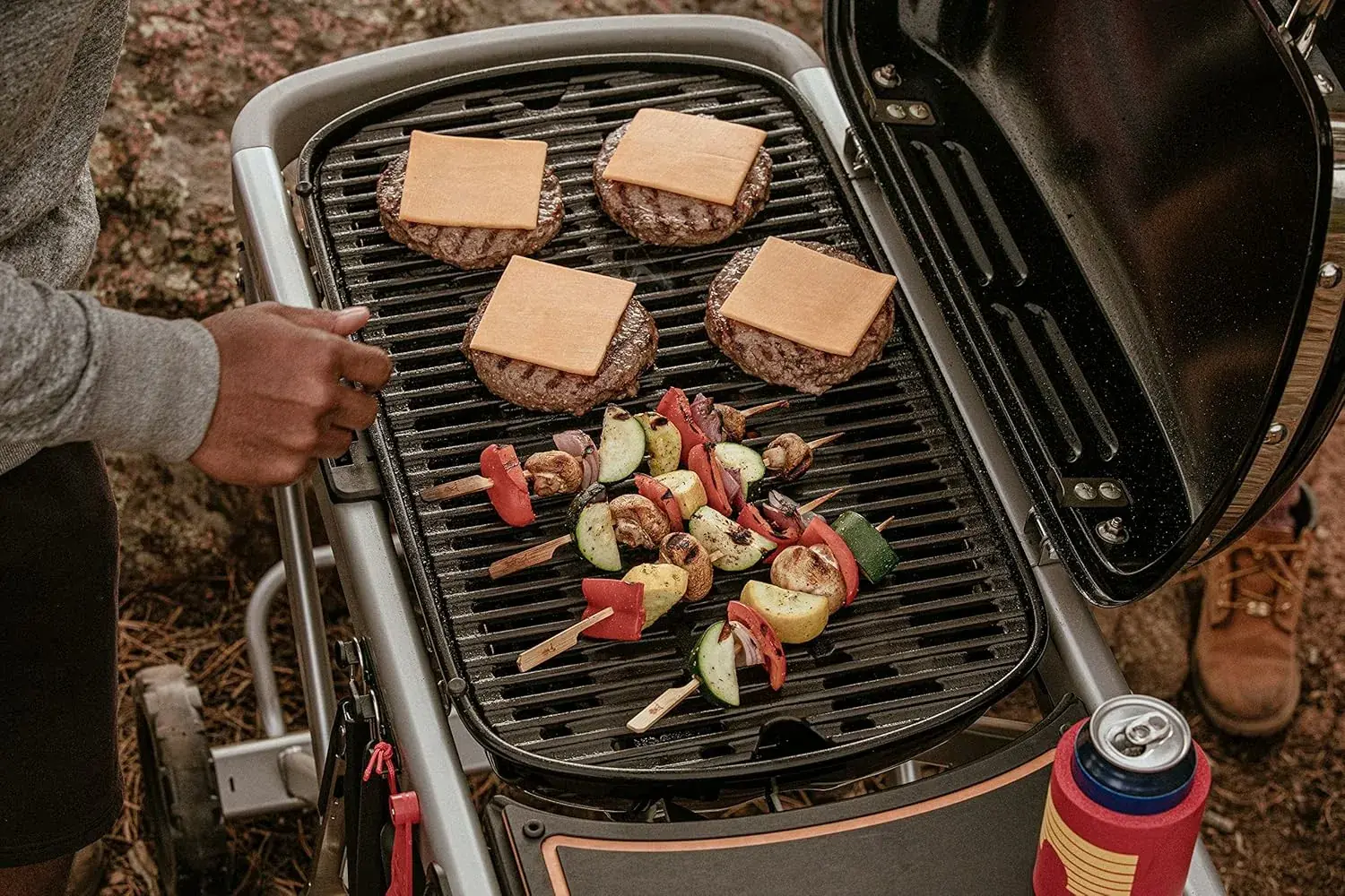 Гриль газовый Weber Traveler Red