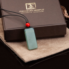 Руна из нефрита цвета морской волны