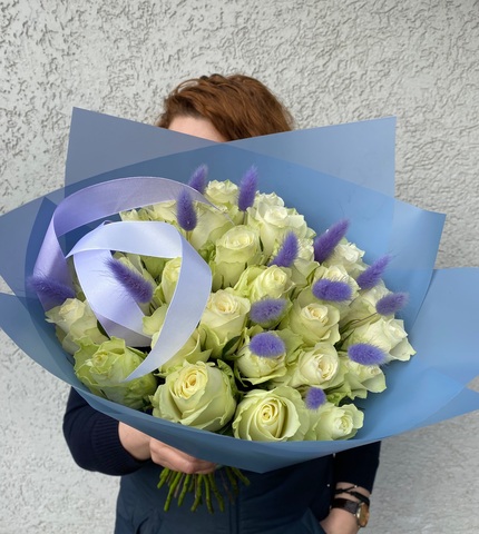 31 кенийская роза с фиолетовым акцентом