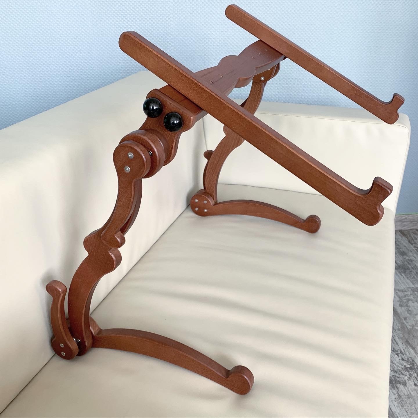 Dubko Embroidery Floor Stand