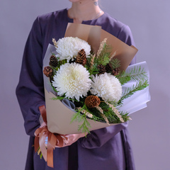 Зимний букет с премиум хризантемой #330