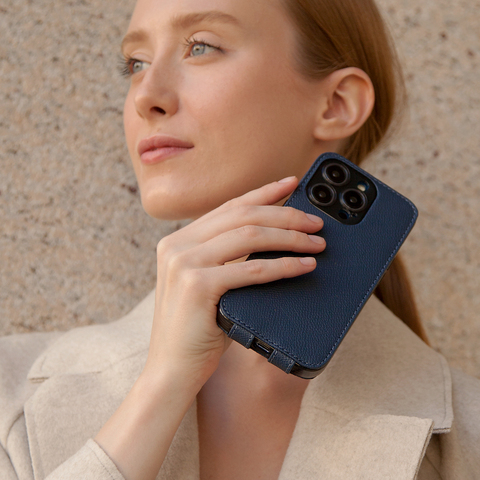 Чехол iPhone 16 Pro Max натуральная кожа сафьяно, темно-синего цвета