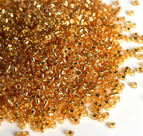 DB-0042 Бисер цилиндрический Миюки делика 11/0 /Miyuki delica 11/0 Silverlined Gold