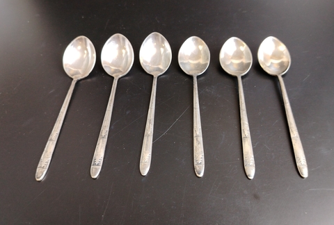 Набор из 6 чайных ложек, украшенных изображением ёлок на черенках, мельхиор (медь-никель), Красносельская ювелирная фабрика, СССР, 1969 г.