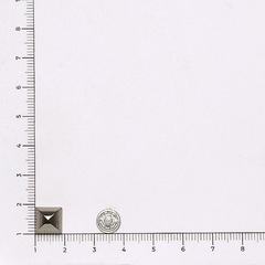 Декор/Бусины/Бусины квадратные 9 мм квадрат серый