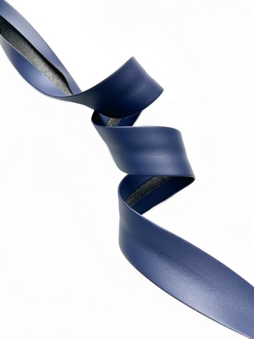 Тесьма для окантовки из экокожи, цвет:синий, ширина 25м